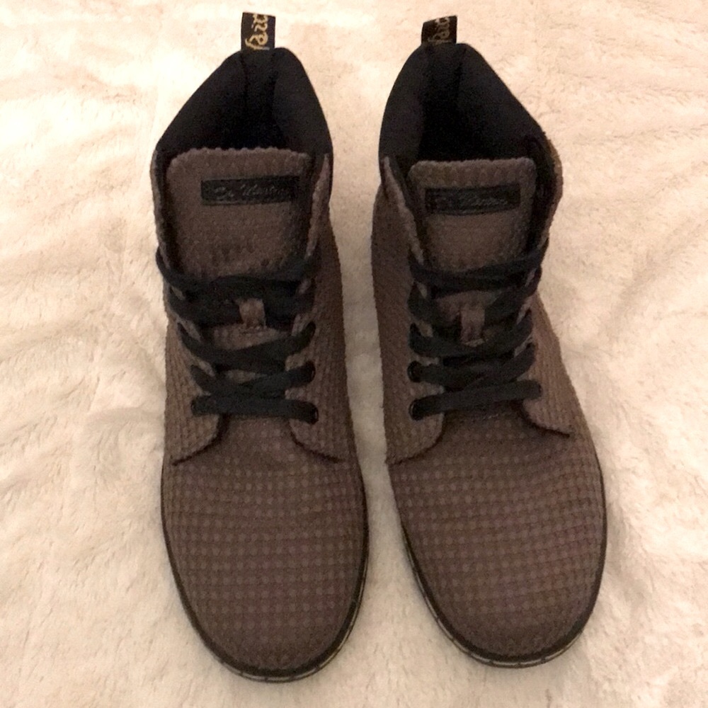 NWOT Dr Martens olive green canvas high tops with woven pattern. Rare color!